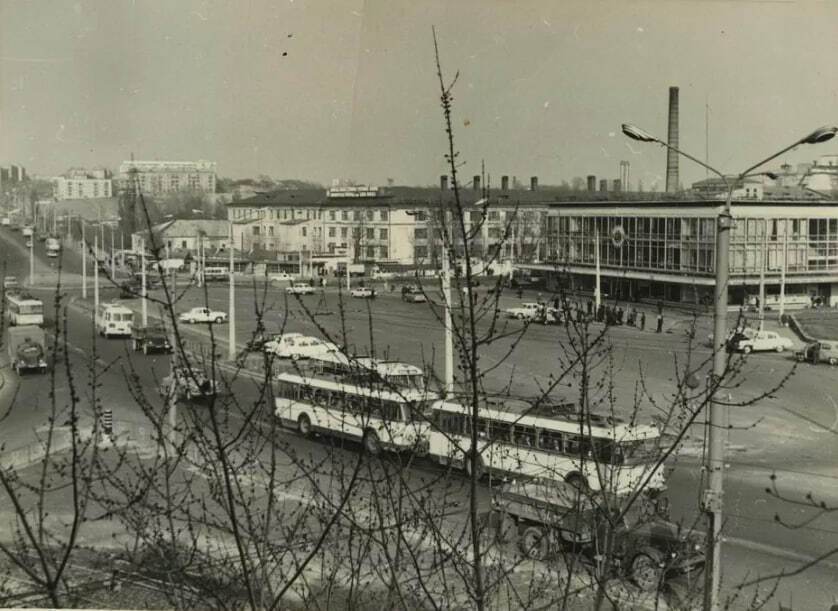 Вулиці не впізнати: у мережі показали, яким був Київ у 1970-х. Фото