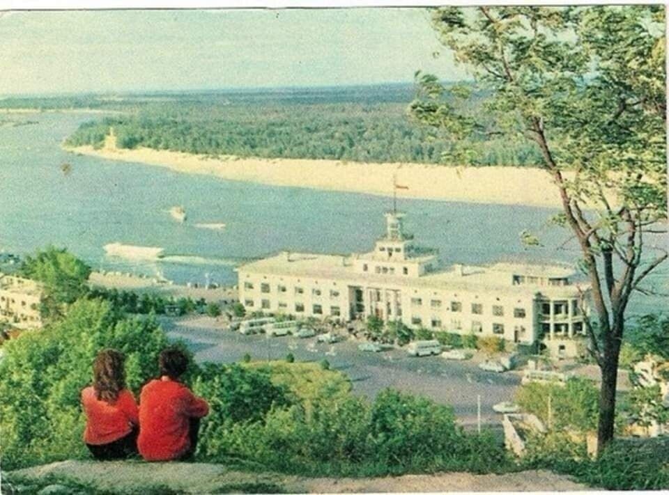 Вулиці не впізнати: у мережі показали, яким був Київ у 1970-х. Фото