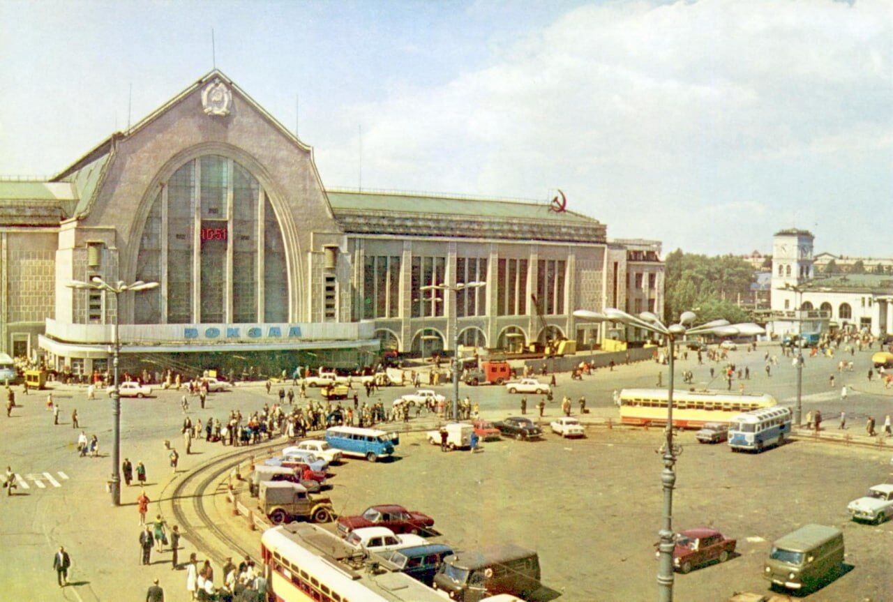 Вулиці не впізнати: у мережі показали, яким був Київ у 1970-х. Фото