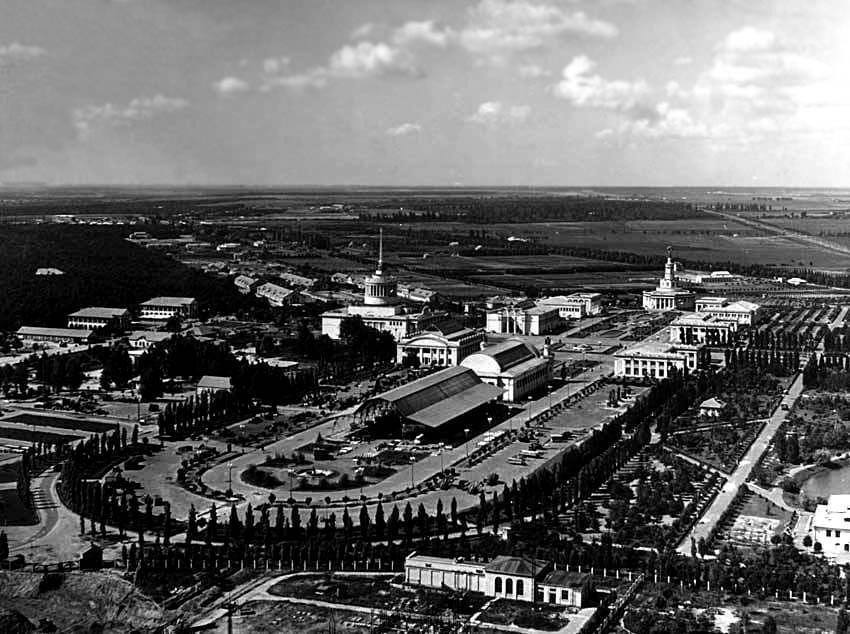 В сети показали, каким был ВДНХ в 1950-х: архивное фото Киева с высоты