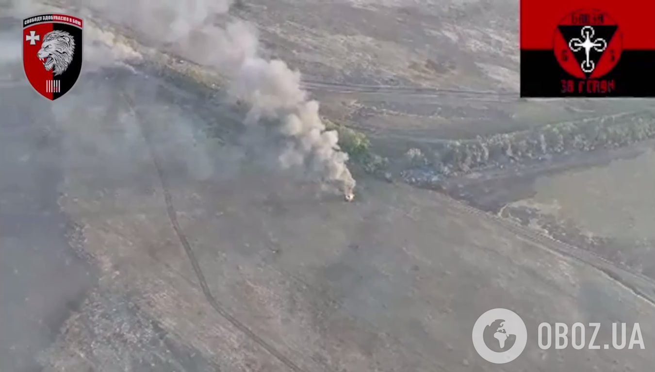 Дым над вражеской военной техникой