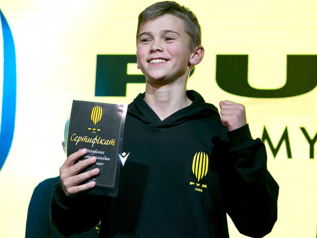 За крок до великого футболу: як Академія ФК "Рух" готує талановитих футболістів