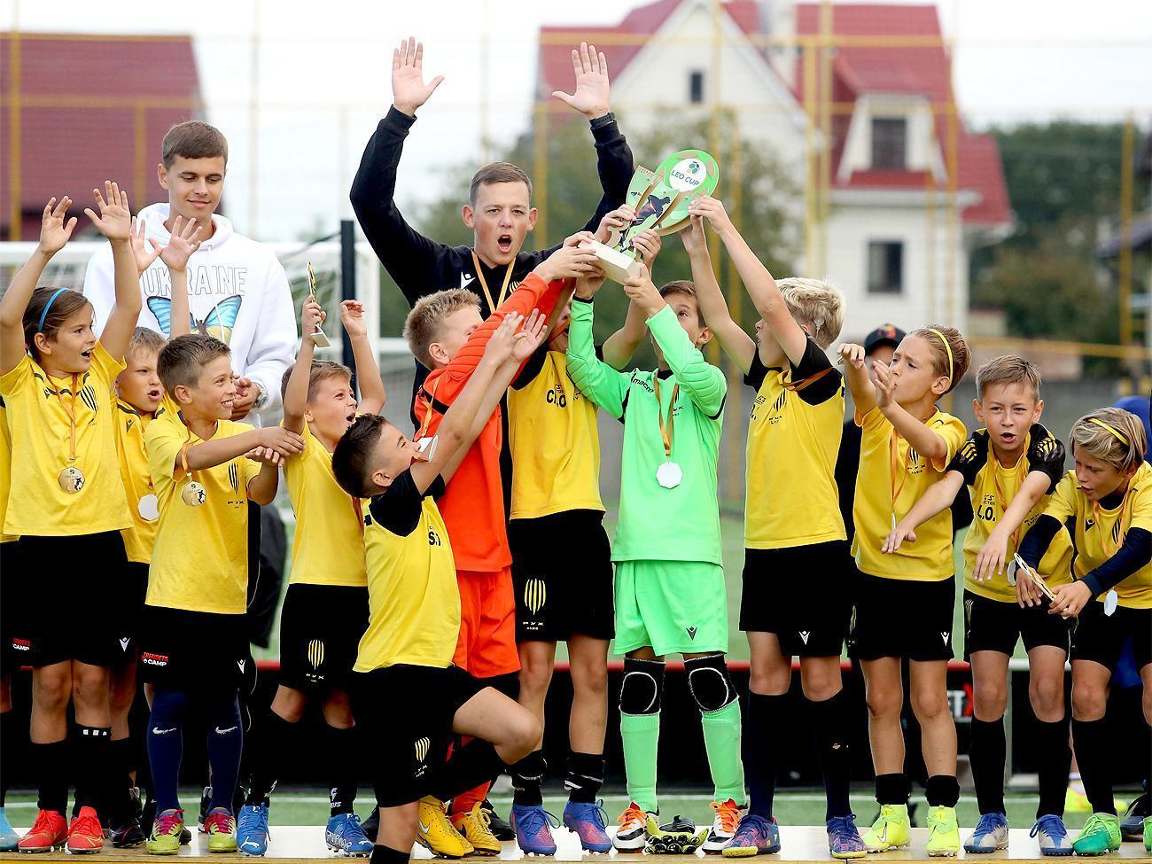 За крок до великого футболу: як Академія ФК "Рух" готує талановитих футболістів