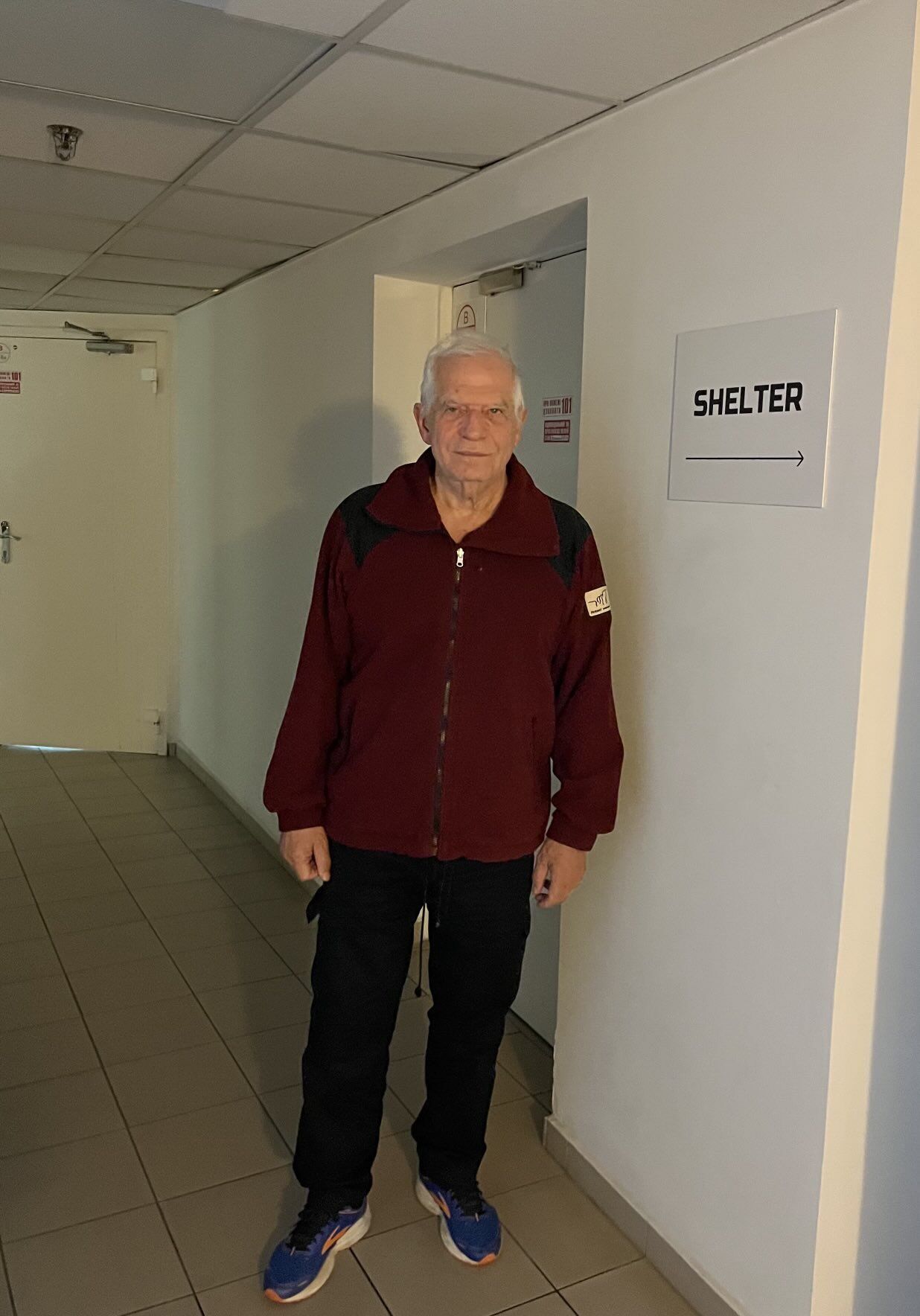 "Це щоденна реальність для українського народу": Боррель провів ранок в укритті в Києві через загрозу російського удару. Фото 