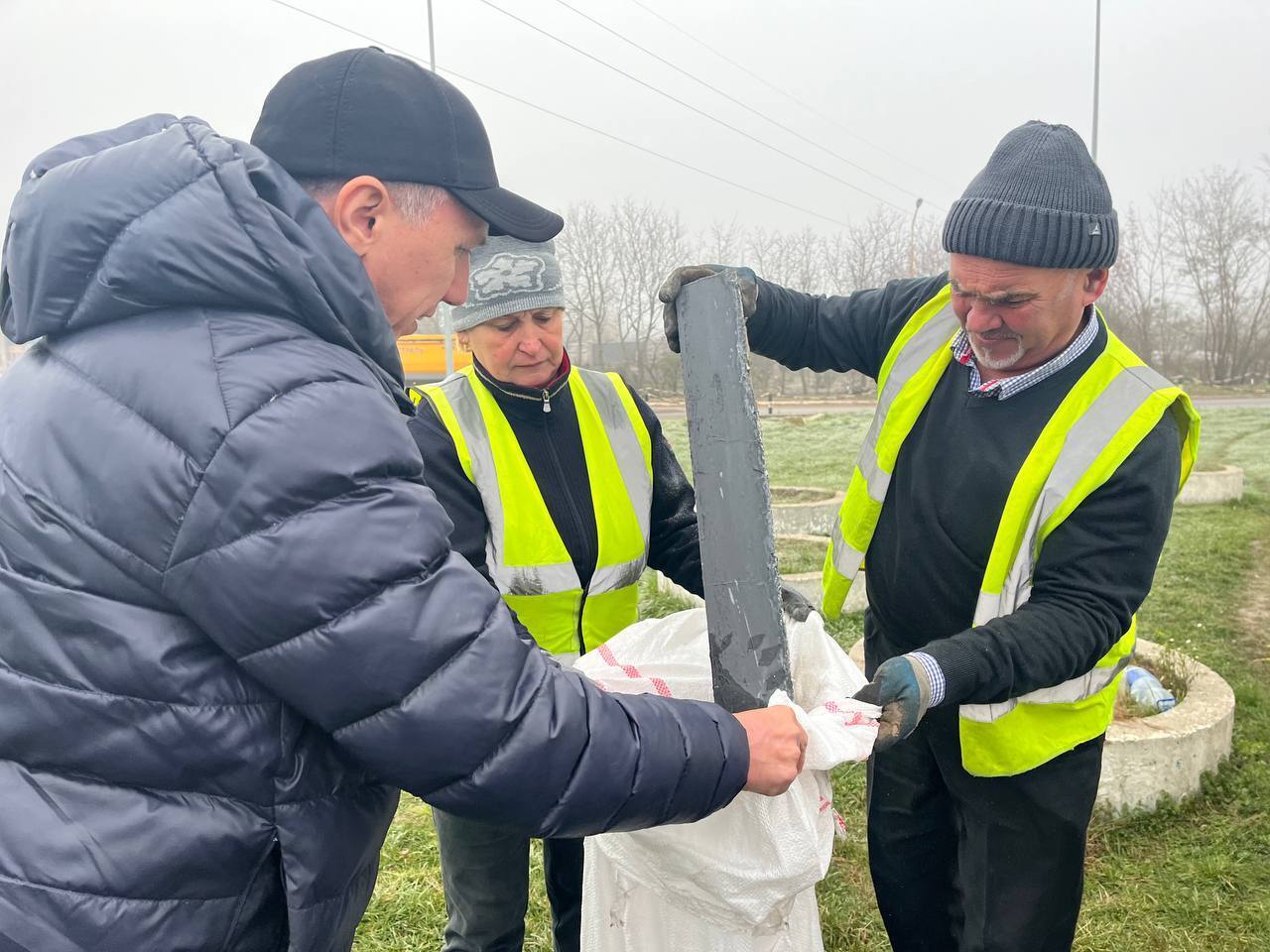 Більше не Червоноград: у Шептицькому на Львівщині з пам'ятника шахтарю демонтували стару назву. Фото 