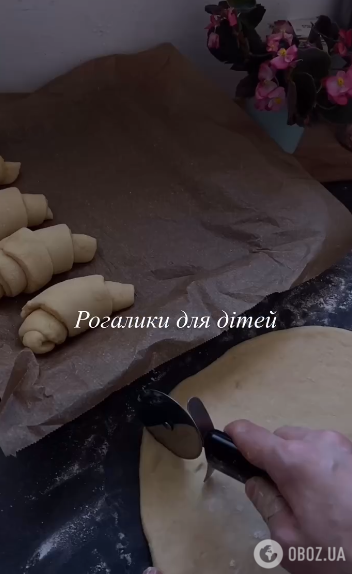 Вкусные и пышные рогалики для детей: удобно будет дать с собой в школу
