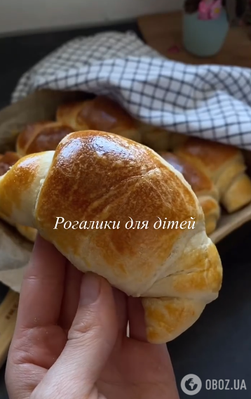Вкусные и пышные рогалики для детей: удобно будет дать с собой в школу