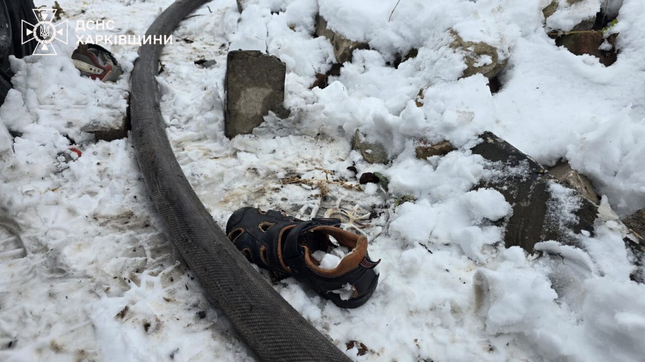 На Харківщині в пожежі загинули чоловік і четверо дітей: з'явилися деталі трагедії. Фото 