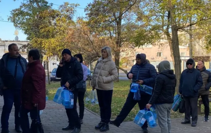 В Одесі люди через терор Росії сидять без світла, води і тепла: в яких районах міста ситуація найскладніша. Фото і відео