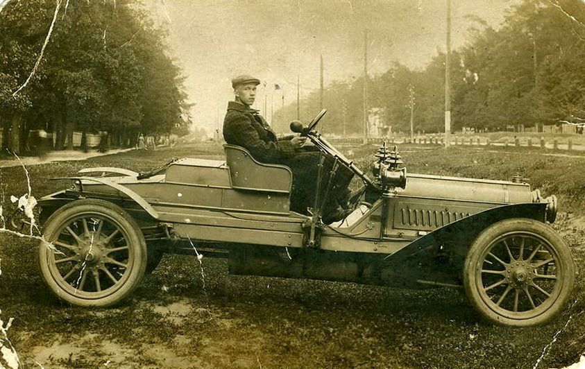 У мережі показали одне з перших авто у Києві: фото 1900-го року