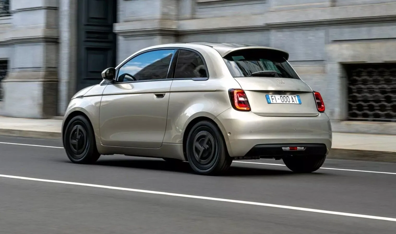 Fiat 500 Giorgio Armani Edition