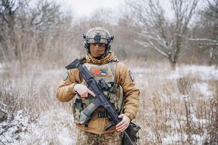 "Мені як військовій людині легше уявити свою смерть зі зброєю в руках, боронячи свою країну, ніж втопитися в Тисі", – боєць бригади "Рубіж" Андрій   