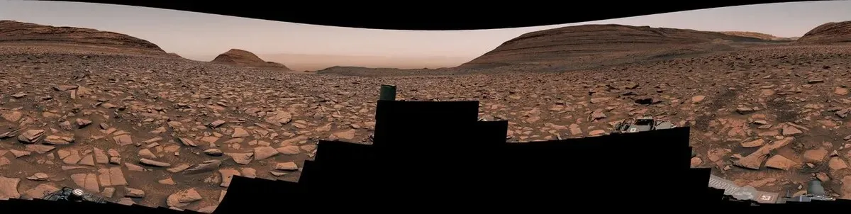 Марсоход Curiosity сделал 360-градусный обзор Красной планеты и нашел удивительные камни. Фото и видео