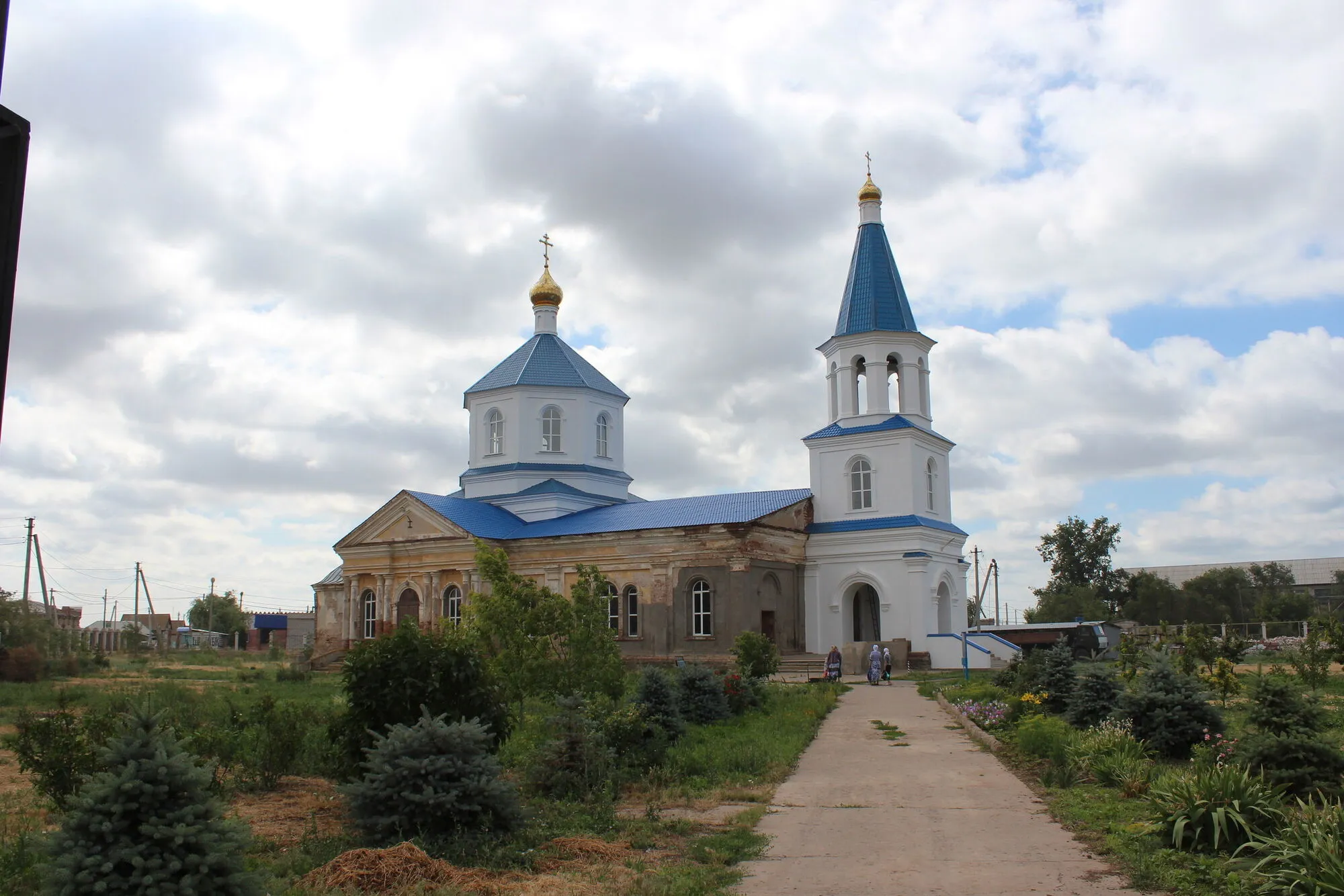 "Облізлі" будинки і пам'ятник Леніну: як виглядає село Капустин Яр і полігон біля нього, звідки РФ запустила нову балістику по Україні. Фото 