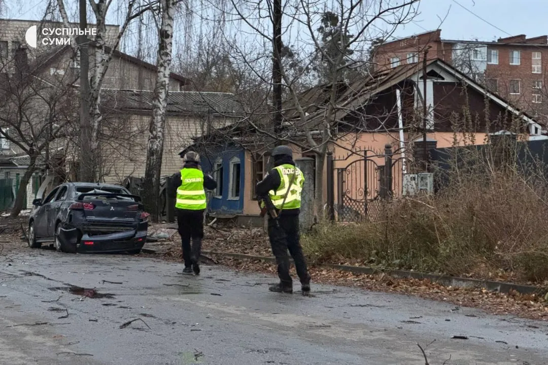 Окупанти атакували Суми "Шахедами" зі шрапнеллю: дві людини загинули, 12 поранено. Фото і відео