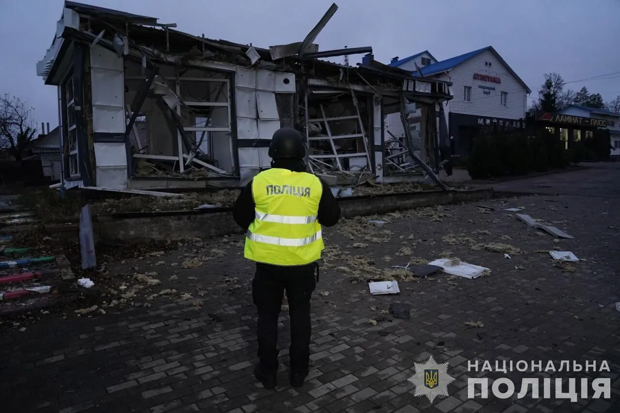 Окупанти атакували Суми "Шахедами" зі шрапнеллю: дві людини загинули, 12 поранено. Фото і відео