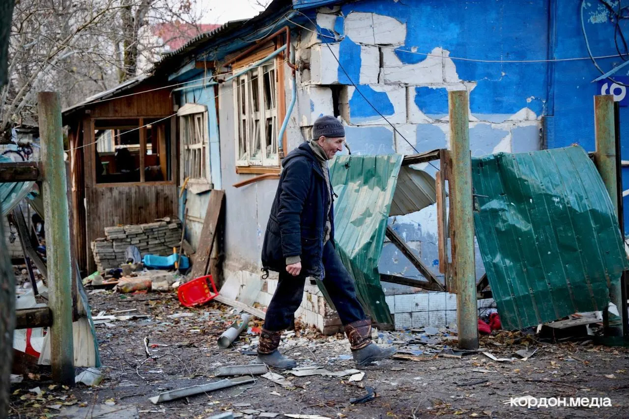 Окупанти атакували Суми "Шахедами" зі шрапнеллю: дві людини загинули, 12 поранено. Фото і відео