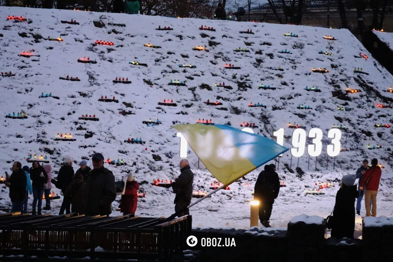 В Киеве тысячи украинцев почтили память жертв Голодомора. Фоторепортаж