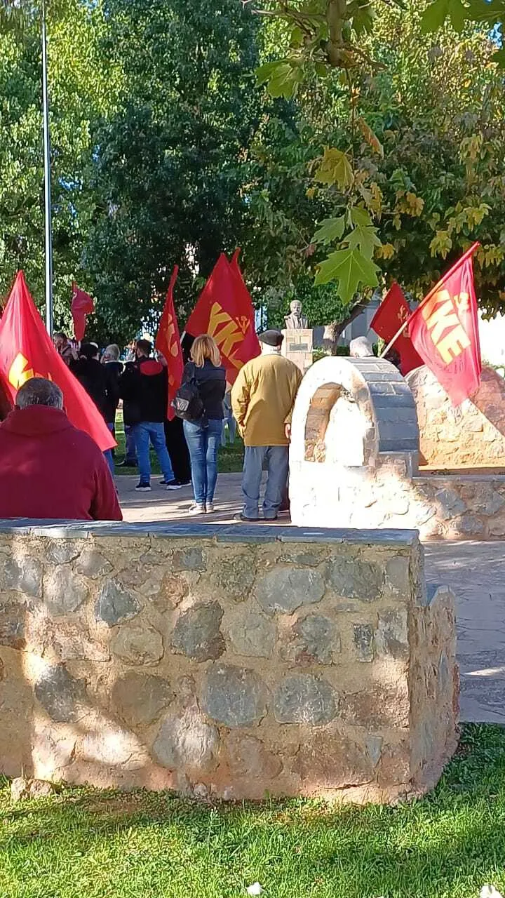 В Греции местные коммунисты напали на акцию украинской диаспоры к годовщине Голодоморов. Видео