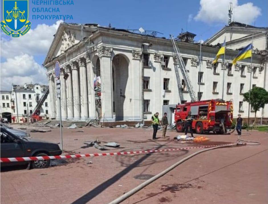 Наказав ударити "Іскандером" по драмтеатру в Чернігові: повідомлено про підозру генерал-полковнику армії РФ. Фото