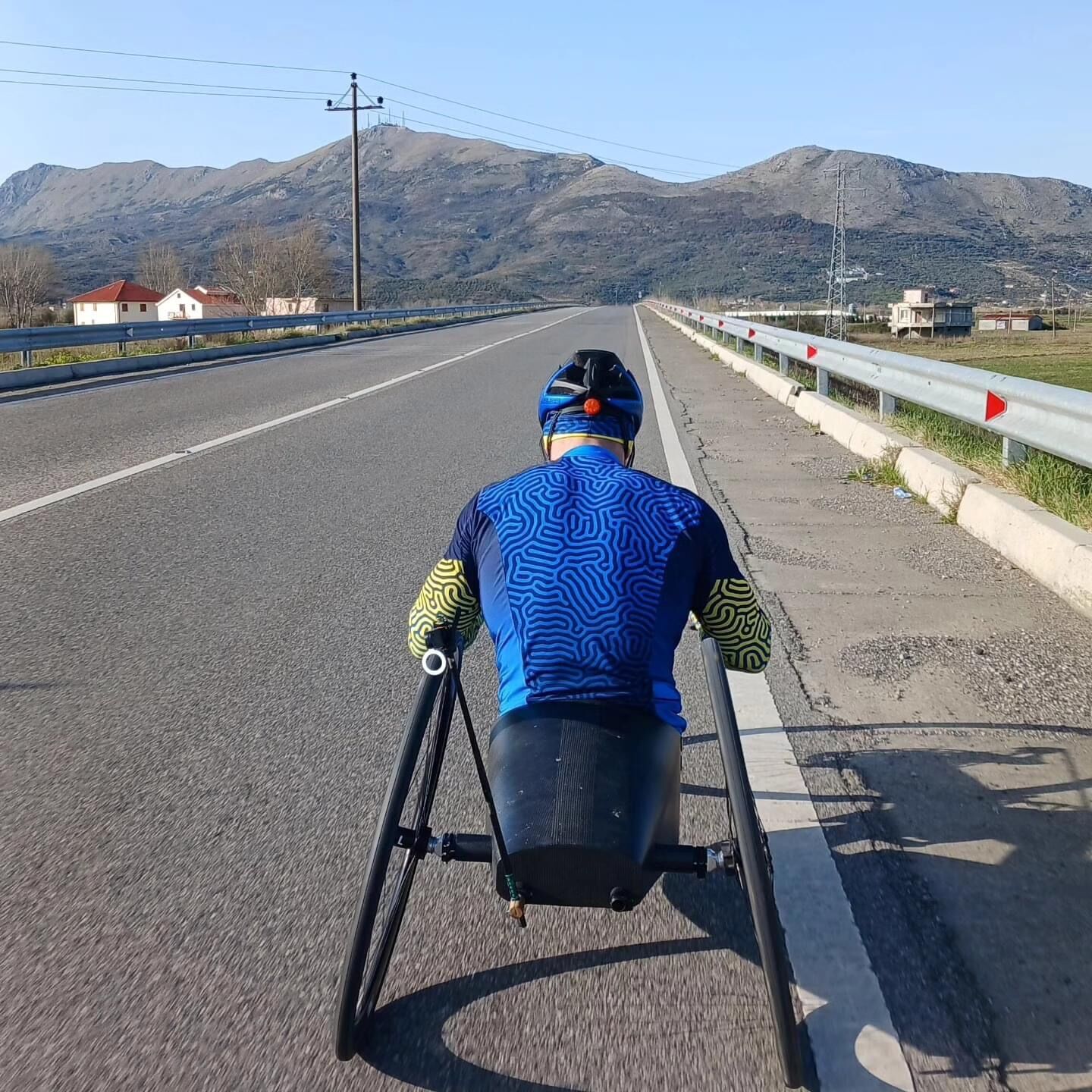 Залишився без ніг та знайшов сили відродитися: історія паралімпійця, який виборов історичну медаль для України