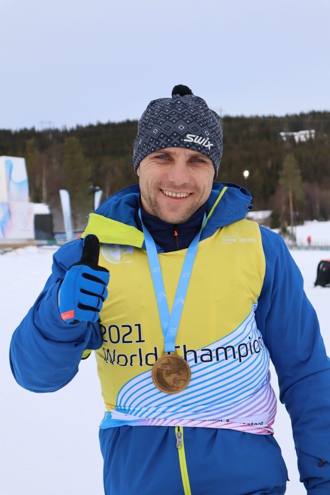 Залишився без ніг та знайшов сили відродитися: історія паралімпійця, який виборов історичну медаль для України