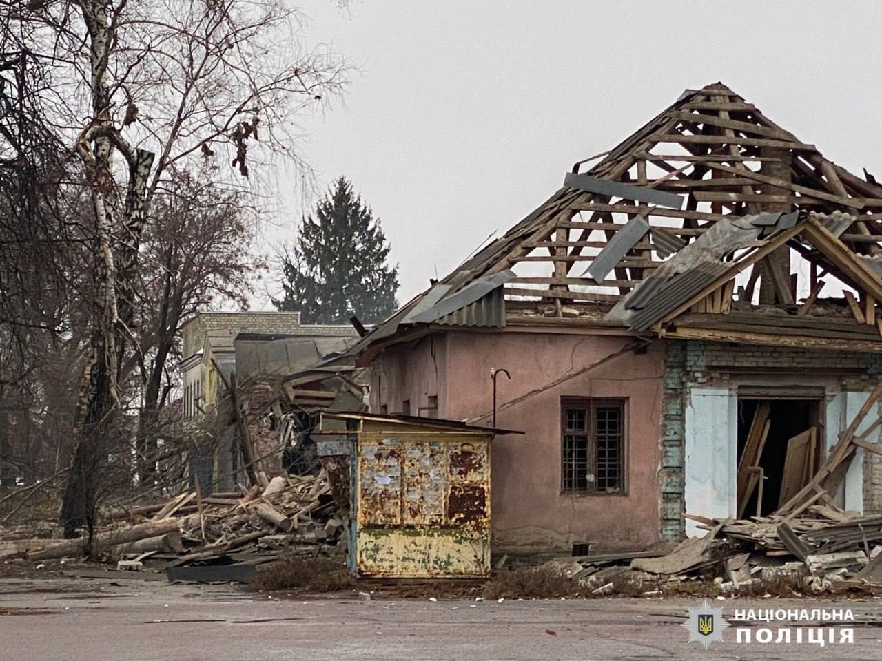 Окупанти завдали ракетного удару по Златополю на Харківщині: 11 людей постраждали. Фото 