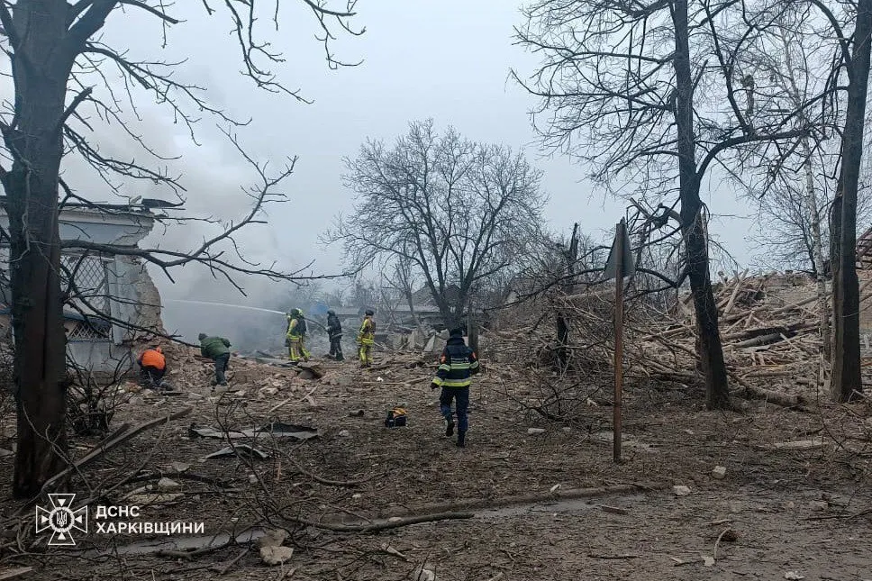 Окупанти завдали ракетного удару по Златополю на Харківщині: 11 людей постраждали. Фото 