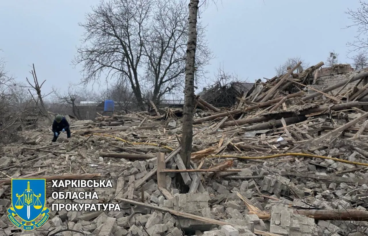 Окупанти завдали ракетного удару по Златополю на Харківщині: 11 людей постраждали. Фото 