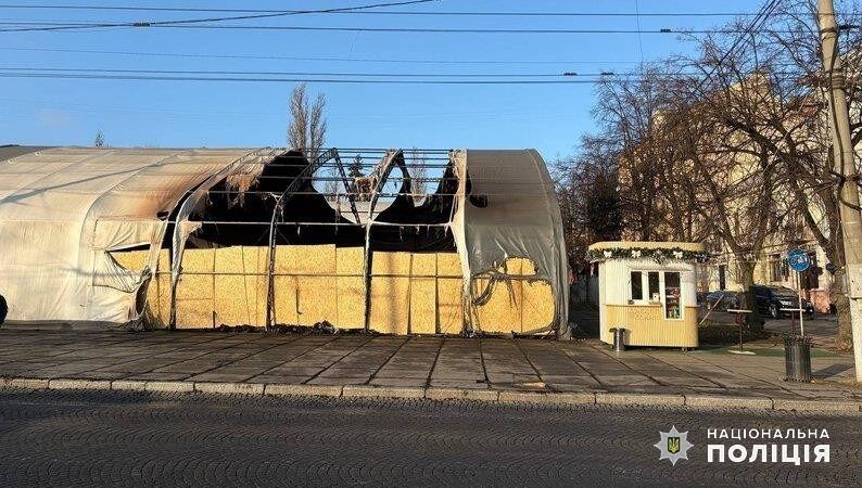 Вийшли на слід: у Чернівцях затримали чоловіка, який причетний до підпалу гуманітарного штабу. Фото 