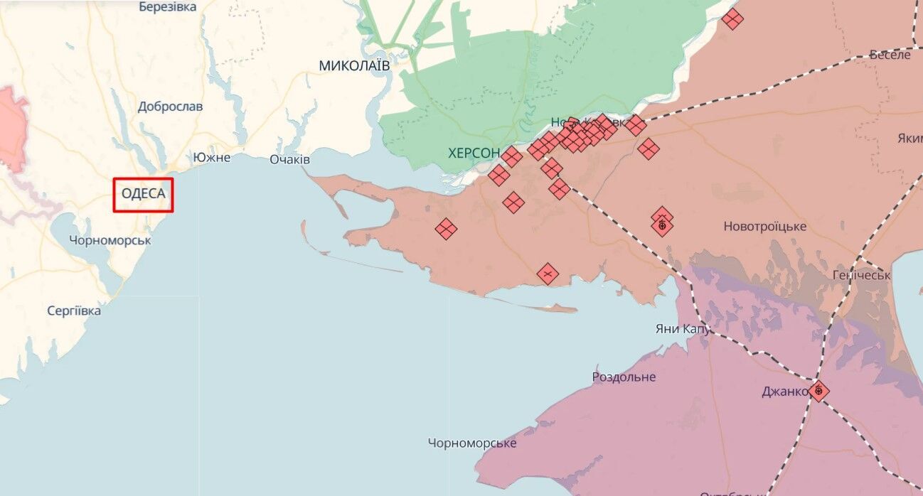 На Одесчине вследствие вражеской атаки поврежден офис транспортной компании и грузовики: появились подробности. Фото