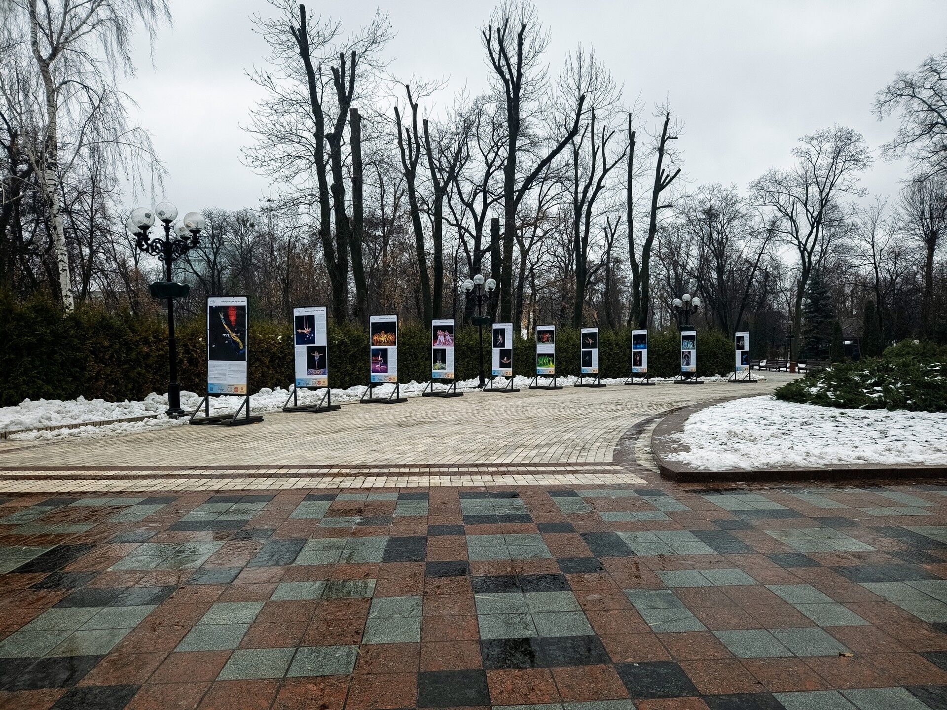 "Делают чрезвычайные вещи": в Киеве открылась выставка, посвященная работникам украинского цирка