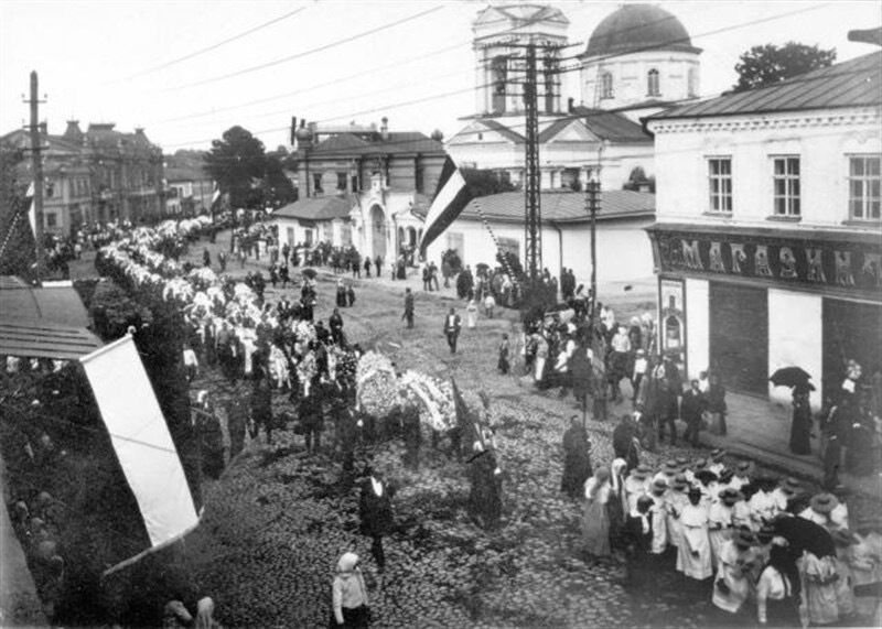 Какими были Сумы более 100 лет назад: фото старых вывесок