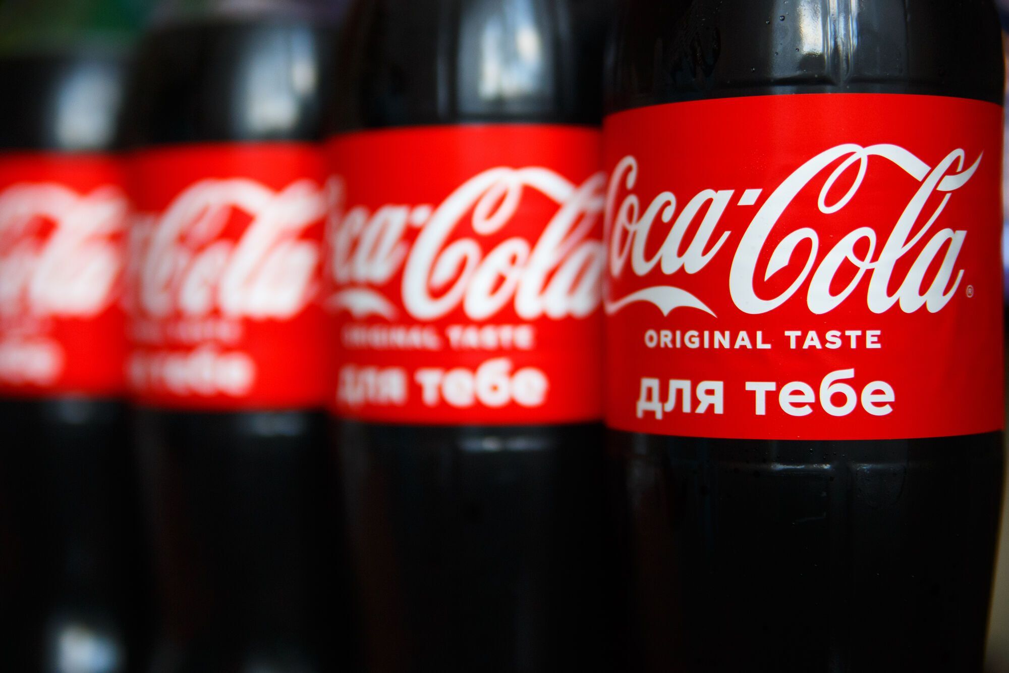 Свята разом з Coca-Cola: 1,5 мільйона пляшок у подарунок для тих, хто найбільше потребує підтримки