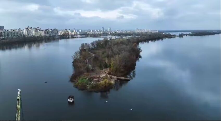 Современная архитектурная жемчужина: Кличко напомнил, как строили мост-волну на Оболони. Видео