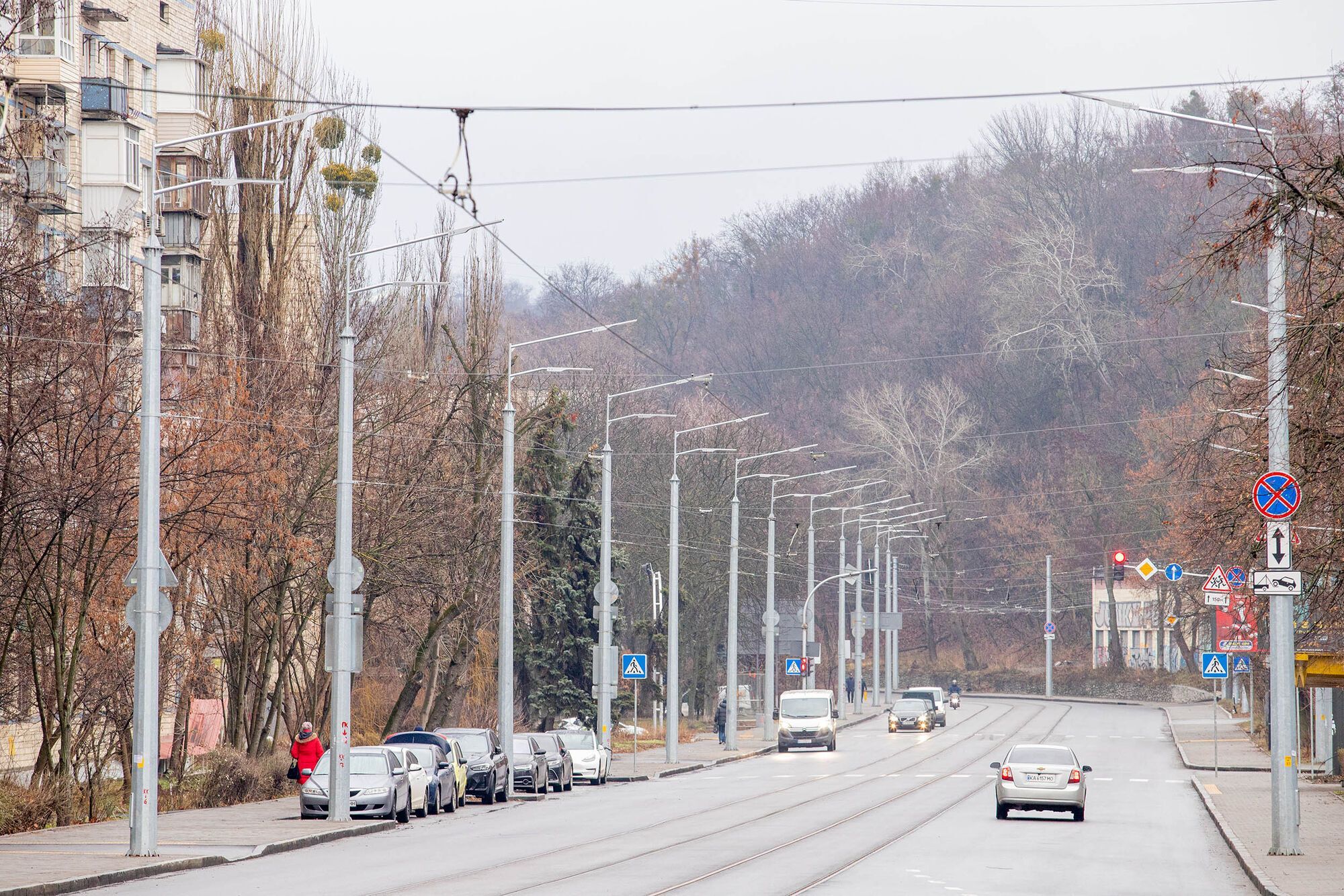 Нова колія та норми безбарʼєрності: у Києві після ремонту відновили рух трамваїв з Подолу на Куренівку. Фото