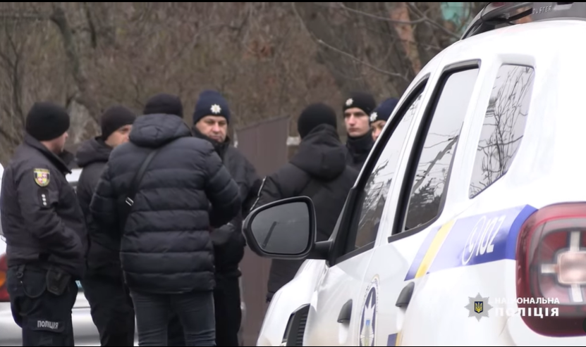 Не впервые убегает из дома от побоев матери: в Винницкой области уже неделю разыскивают 15-летнюю девочку