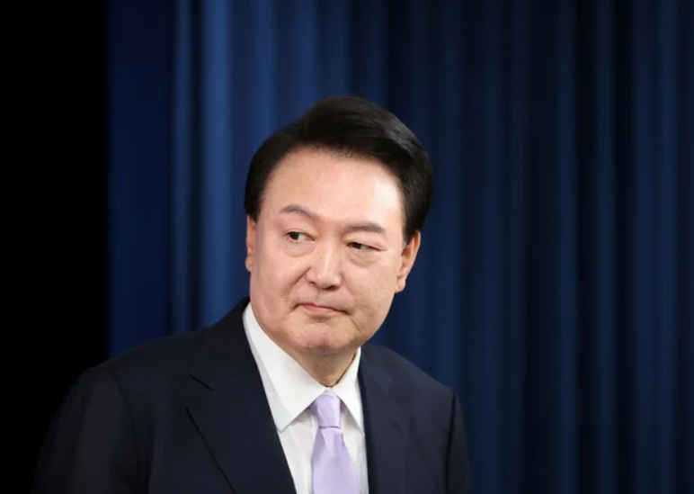 Суд видав ордер на арешт президента Південної Кореї, якому оголосили імпічмент – Yonhap