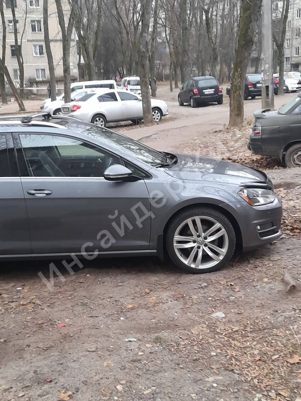 В Киеве на Соломенке произошел взрыв во дворе жилого дома. Фото