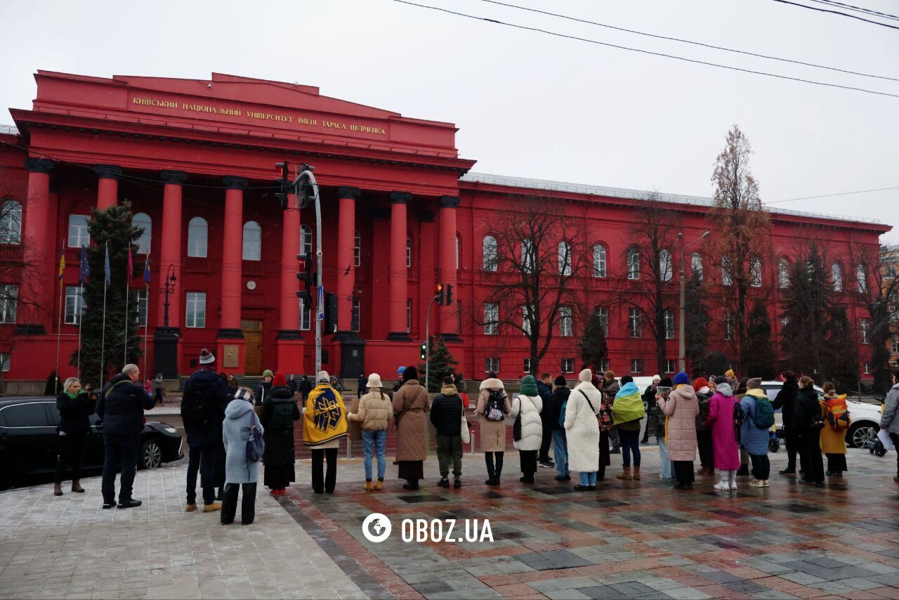 "Стою за...": у центрі Києва вшанували пам’ять загиблих захисників України. Фото та відео