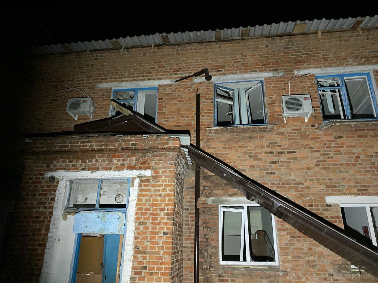 У Харкові та області пролунали вибухи: росіяни вдарили КАБами по цивільній лікарні. Фото