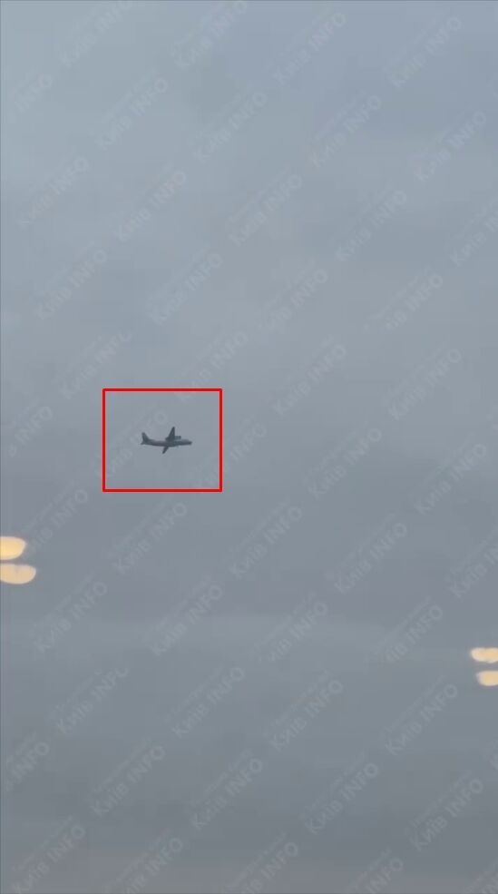 Гул чули у кількох районах: у небі Києва вперше за довий час помітили великий літак. Відео