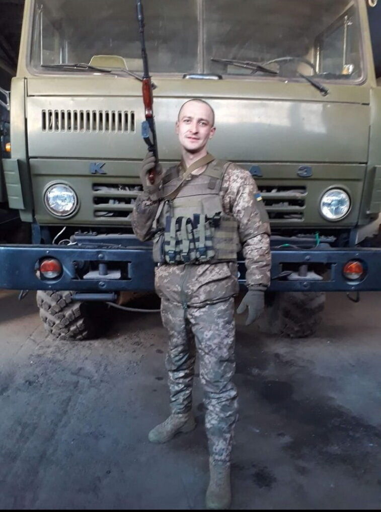 Ему навсегда будет 27: в больнице скончался молодой защитник из Одесской области. Фото