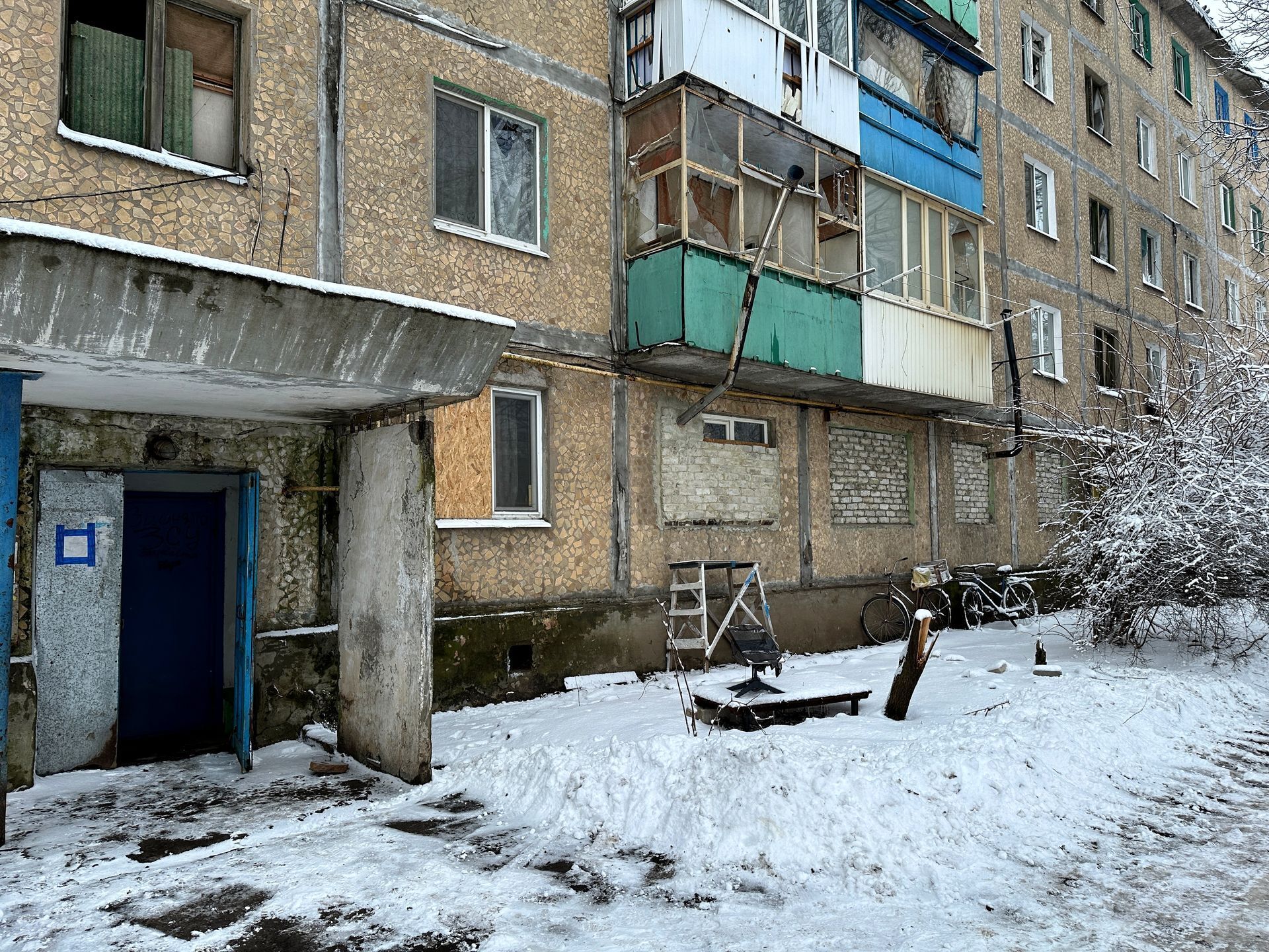 "Разрушения в городе просто катастрофические": как живет Часов Яр за 5 км до линии фронта. Фото
