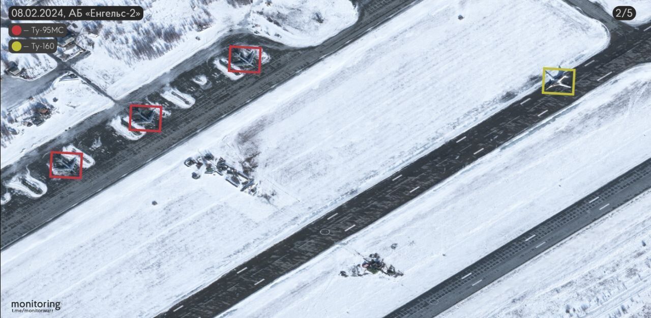 11 літаків-ракетоносців у режимі очікування: у мережі з'явились супутникові знімки аеродрому "Енгельс-2". Фото