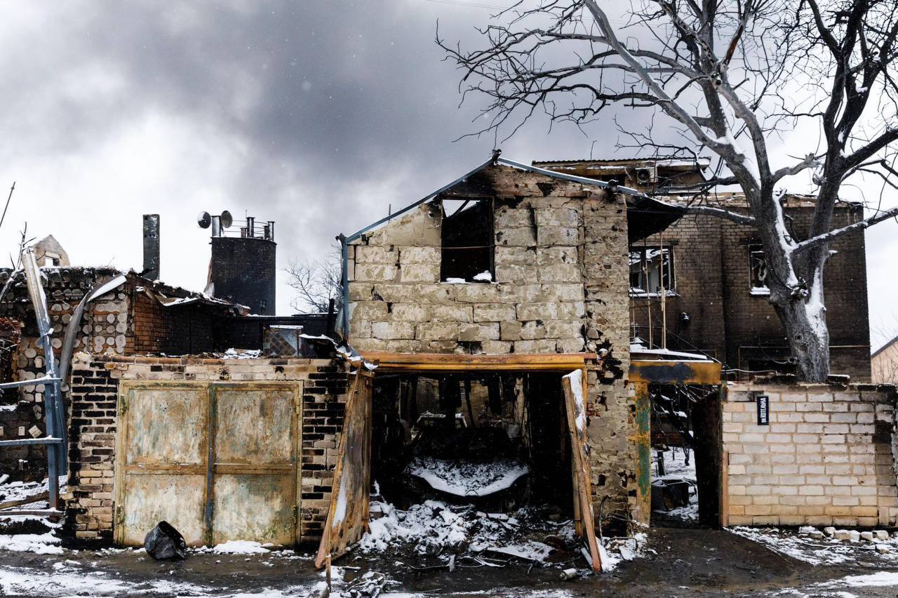 "Росія повинна відповісти": Зеленський відреагував на нічний обстріл Харкова, внаслідок якого згоріло 15 будинків. Фото