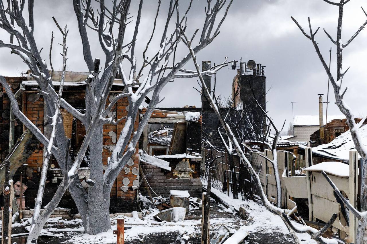 "Россия должна ответить": Зеленский отреагировал на ночной обстрел Харькова, в результате которого сгорело 15 домов. Фото
