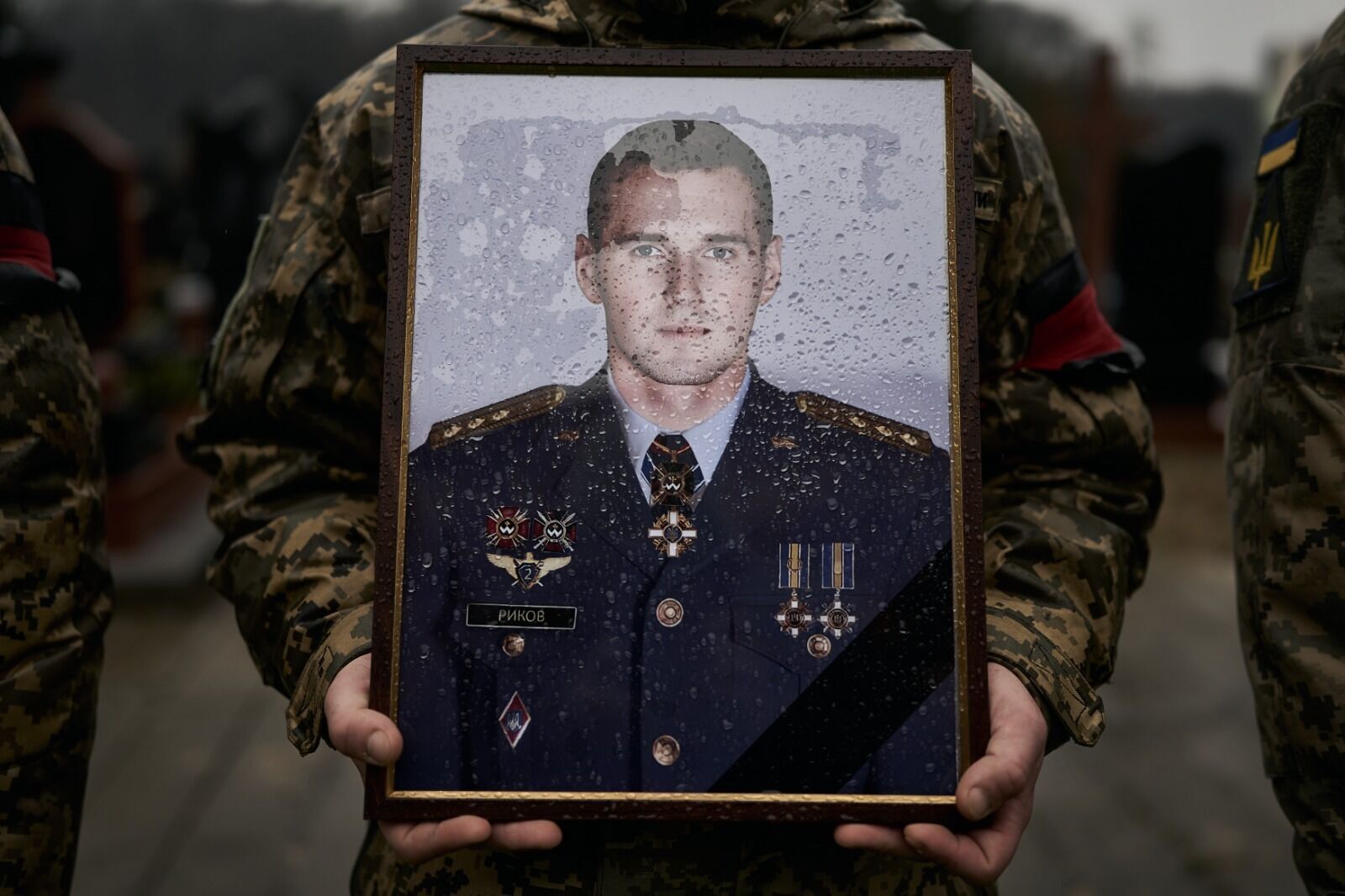 В шесть выжил в перестрелке, потеряв семью, и стал одним из лучших летчиков Украины: близкие рассказали о погибшем Герое Рыкове