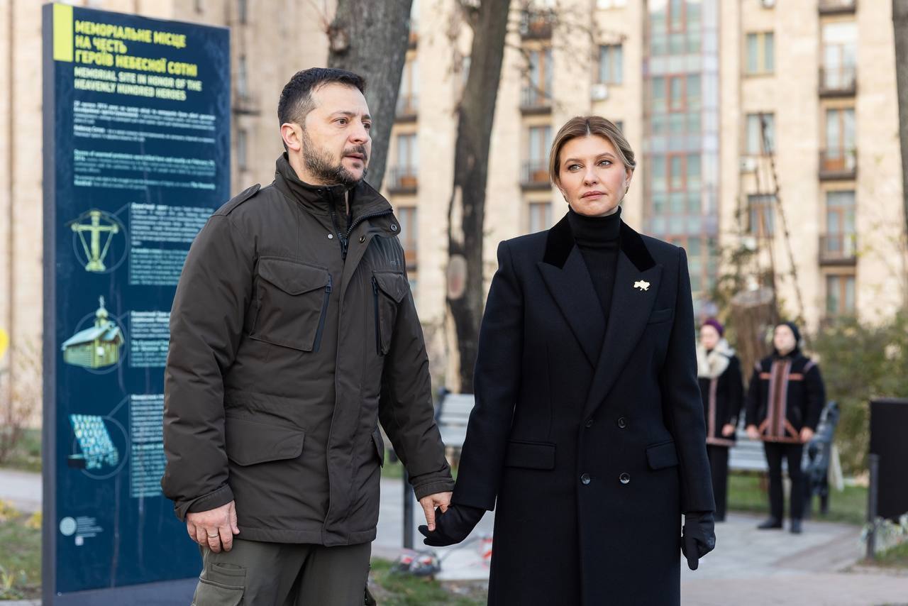 "Там багато сенсу": модний експерт дав оцінку образам Олени та Володимира Зеленських за час повномасштабної війни