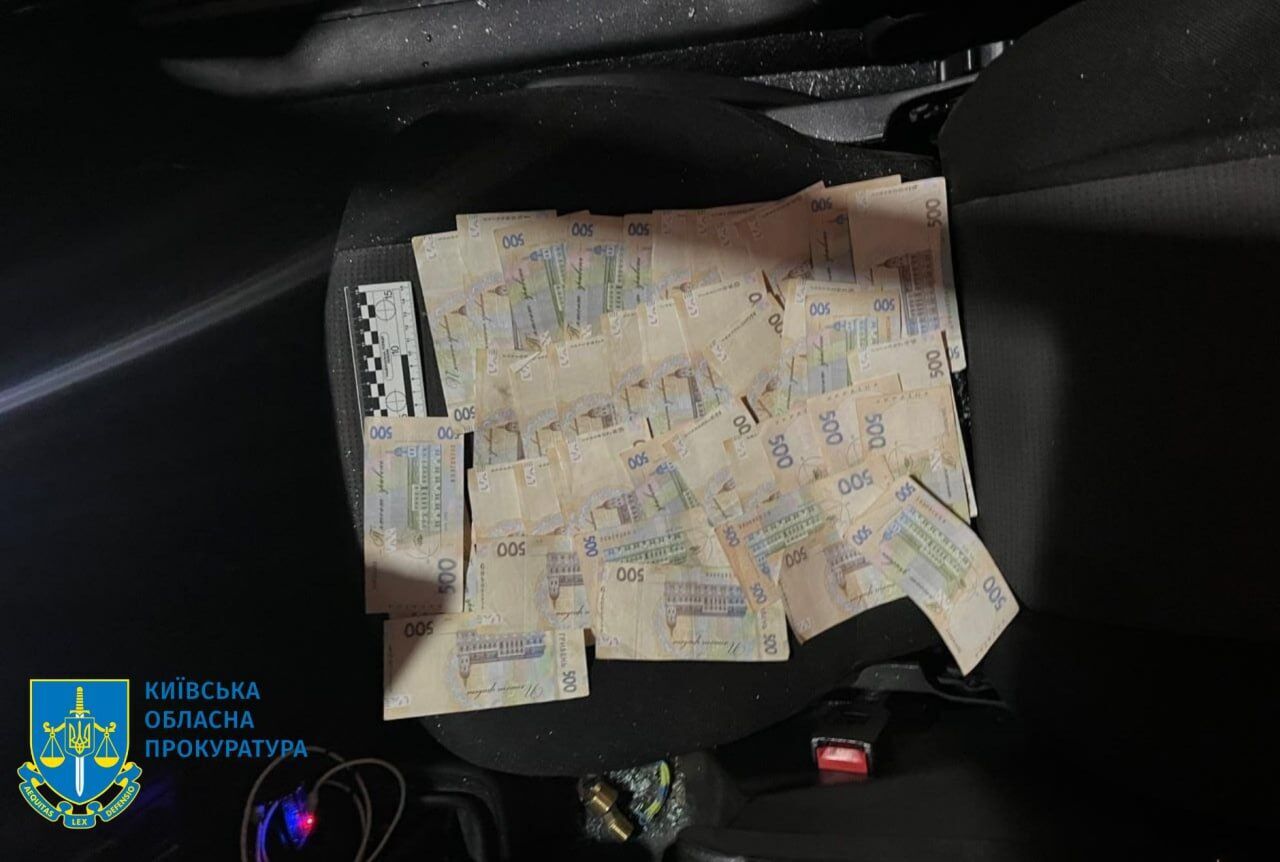 Викрадали людей та вимагали гроші: на Київщині затримали чотирьох злочинців. Фото і відео